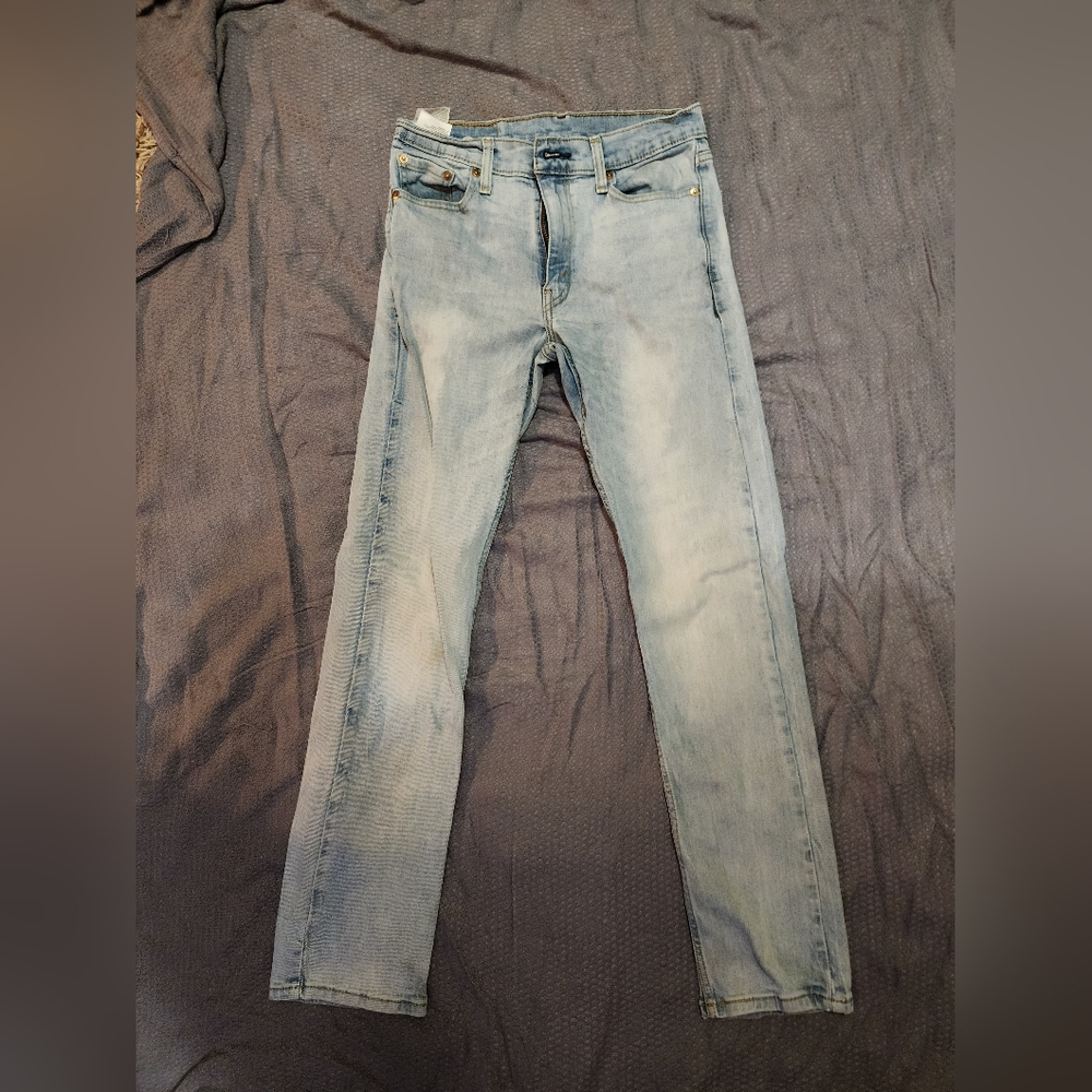 Levis
